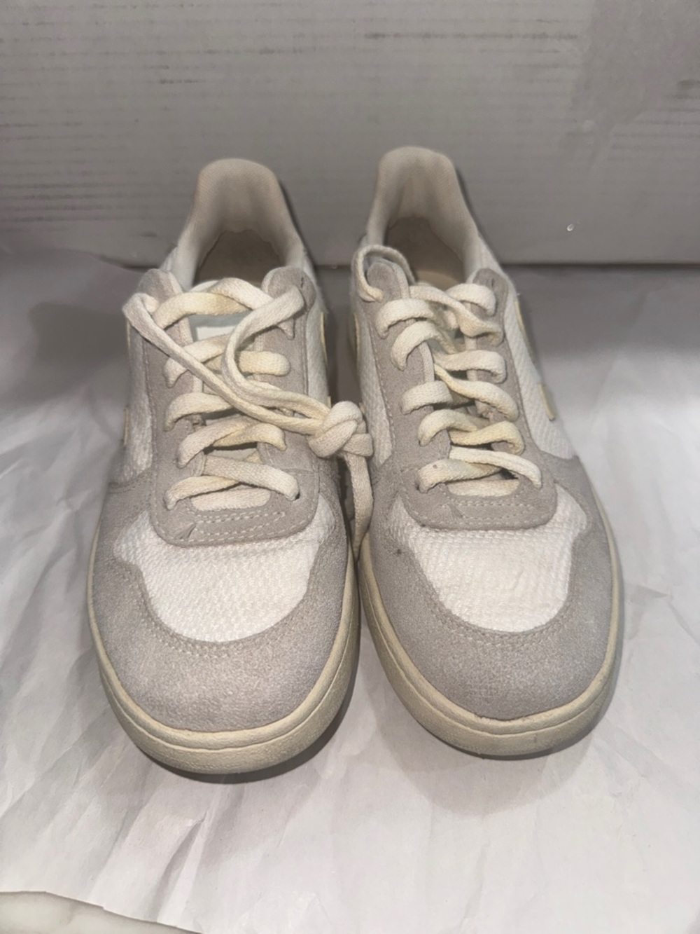Veja Off-White and Light Gray Low-Top Sneakers